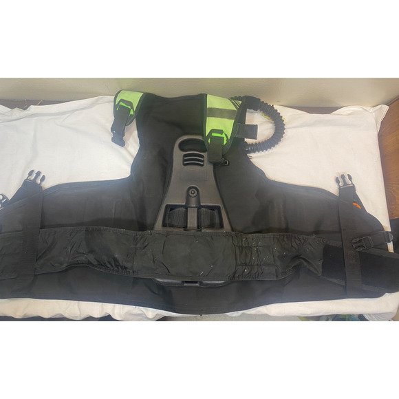 Sherwood Scuba Silhouette Vest Size Medium M - Picture 13 of 16